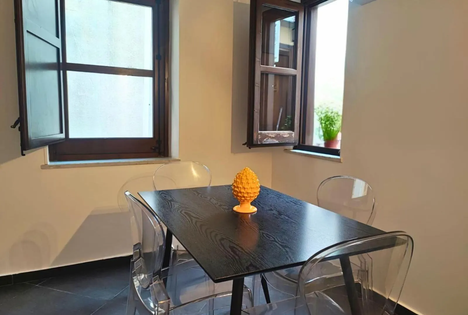 Appartamento Dell'Alloro Palermo 0*,  Italy